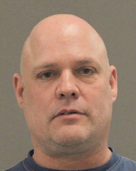 Robert Crenshaw, wanted for Theft